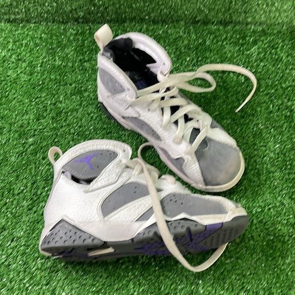 Air Jordan 7 Retro Toddler Shoes - Size 11C, White & Varsity Purple - Picture 10 of 10